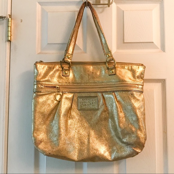 Coach Handbags - ⭐️ Sale!!! ⭐️ Coach, large gold “poppy” tote.